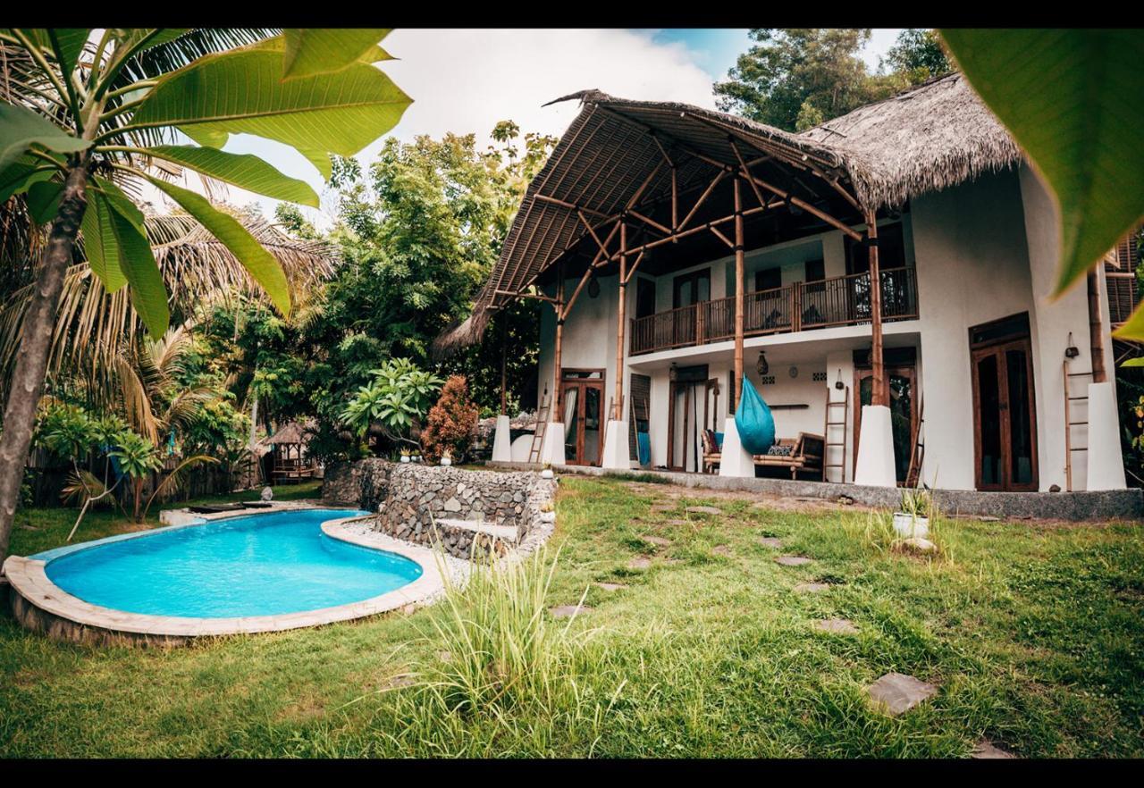 Отель Batu Bambu Kuta  Экстерьер фото
