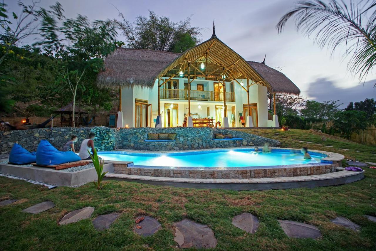 Отель Batu Bambu Kuta  Экстерьер фото